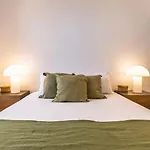 Retreat Residences 3 By Lovelystay *
